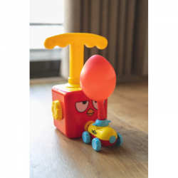 joc masinuta cu baloane