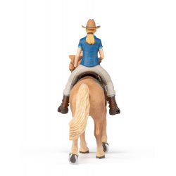 set figurine vacarita si cal pentru copii