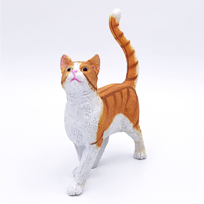Pisica tigrata, figurina colectionabila de 13 cm