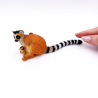 Lemur cu pui figurina 14.5 cm