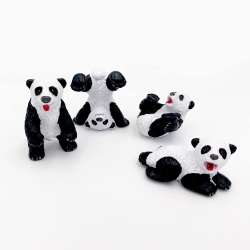 set 4 ursuleti panda figurine mici colectionabile