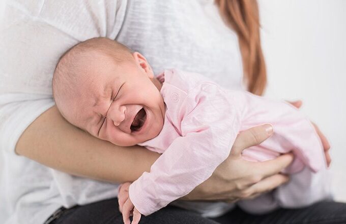 De ce se trezesc copiii plângând noaptea